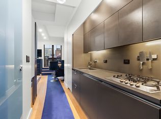 20 Pine St APT 1911, New York, NY 10005