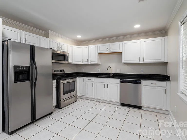 100 Cabell Way — Photo 13