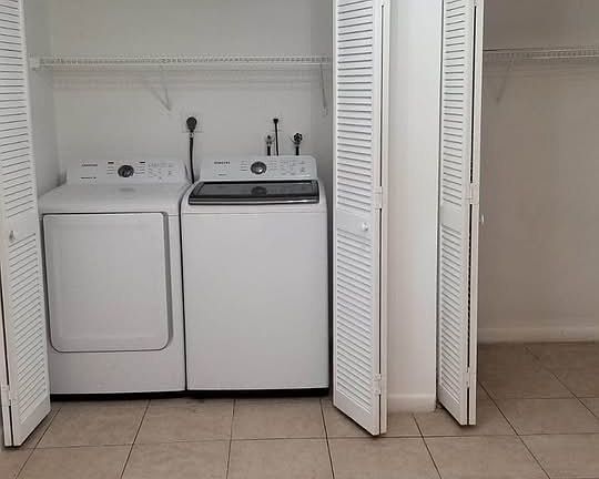 4th image of 3010 SW 61st Ave #B