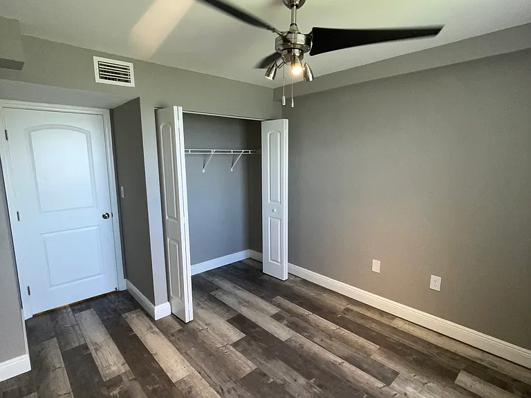 2831 N Oakland Forest Dr #101 — Photo 65