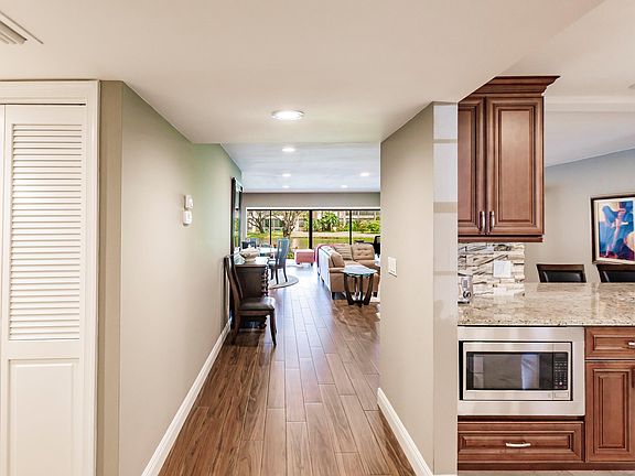 5th image of 6291 Aspen Glen Lane