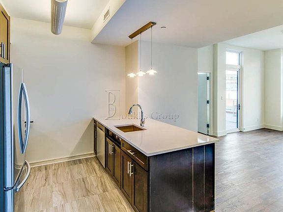 3rd image of 2605 28th St APT 3H