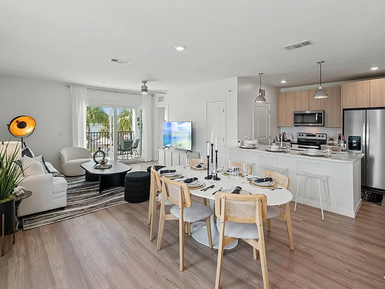 Altis Grand Suncoast Apartments — Photo 28