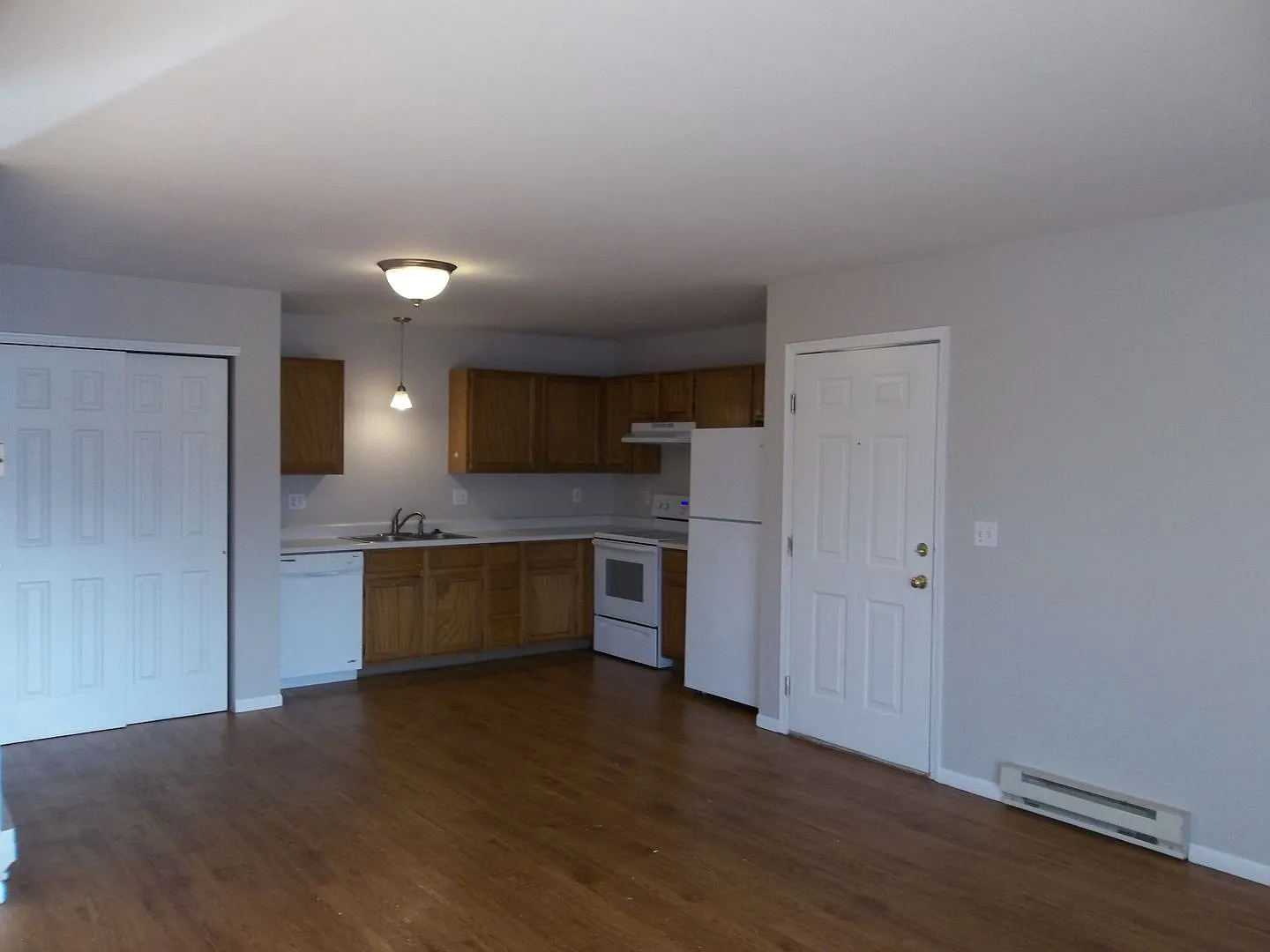 364 Terri Dr — Photo 2