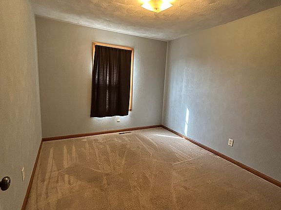 2nd image of 4121 Fallen Oak Dr