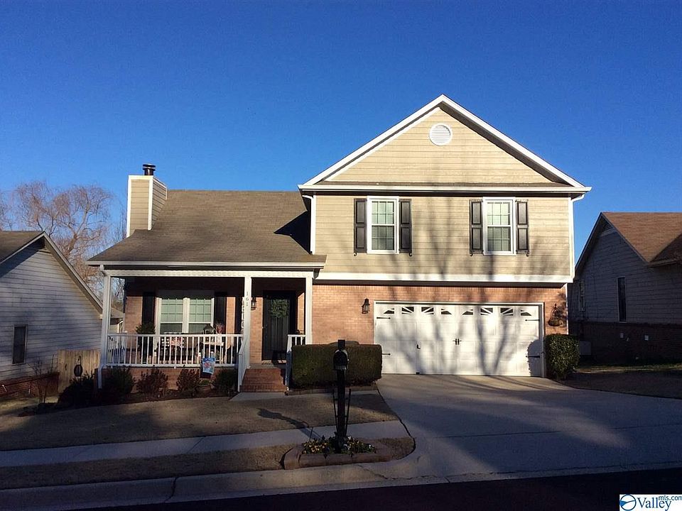 1st image of 161 Hollington Dr NE