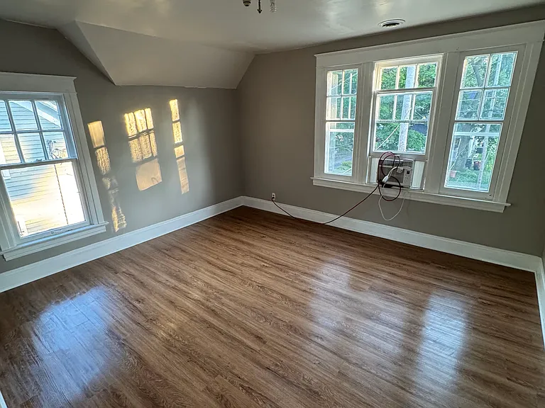 807 Avon St — Photo 5
