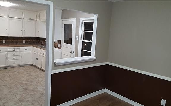 4th image of 2061 Hillburn Dr