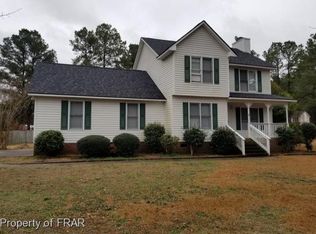4 Edgedale Ln, Sanford, NC 27332