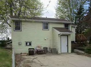 1716 Kestrel Cir, Buffalo, MN 55313