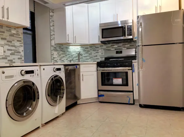 9 Pinehurst Avenue 1B image 3 of 12