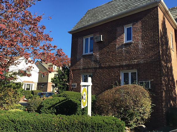 3rd image of 6735 Selfridge St