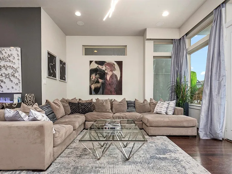 4413 Eli St — Photo 15