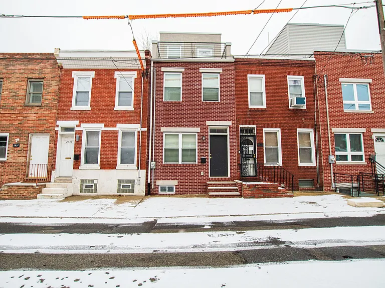 2033 Manton St — Photo 21