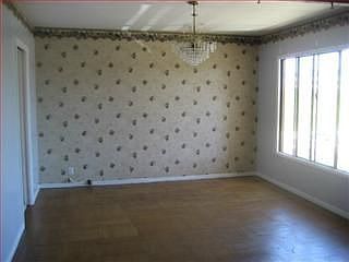 4th image of 132 Westmoor Ave