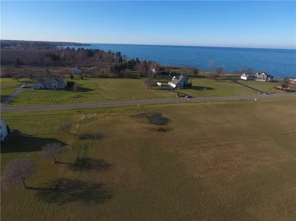 4782 Lakewood Dr #206, Williamson, NY 14589