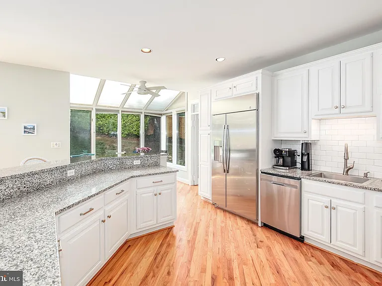 9304 Wildoak Dr — Photo 16