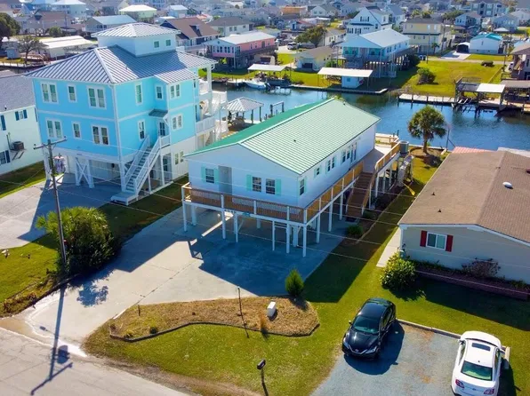 6049 6th Street, Surf City, NC 28445