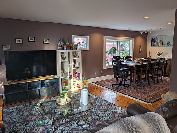 4th image of 19 Foster St #2