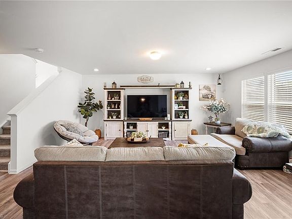 5th image of 108 Galley Ln