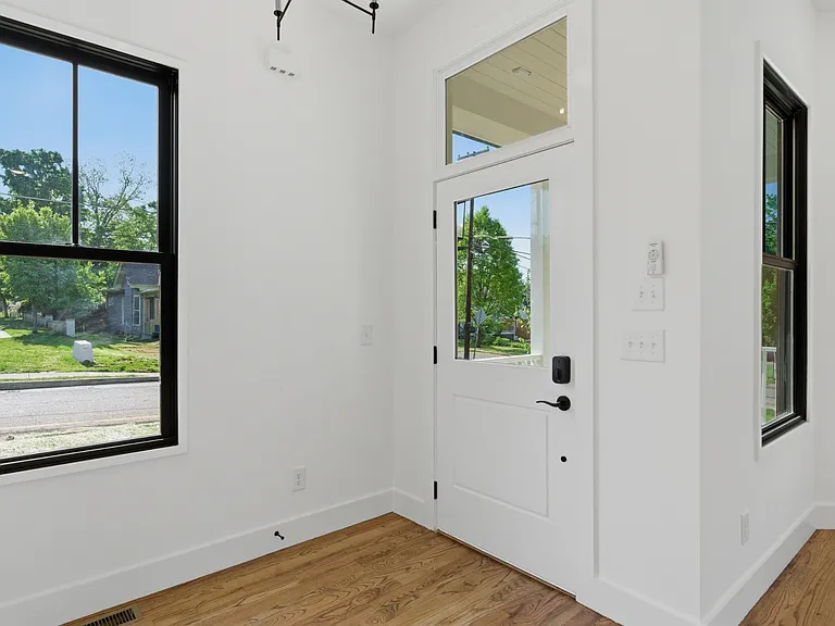 1111 Petway Ave — Photo 5