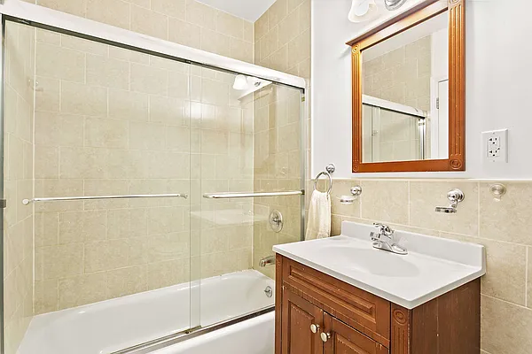 Rented by Compass | media 20
