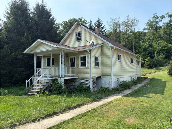 220 Bethel St, Hollsopple, PA 15935