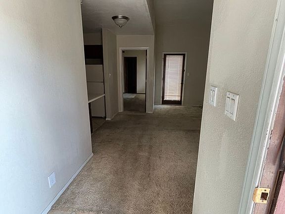 4th image of 1001 Ivy Dr #396