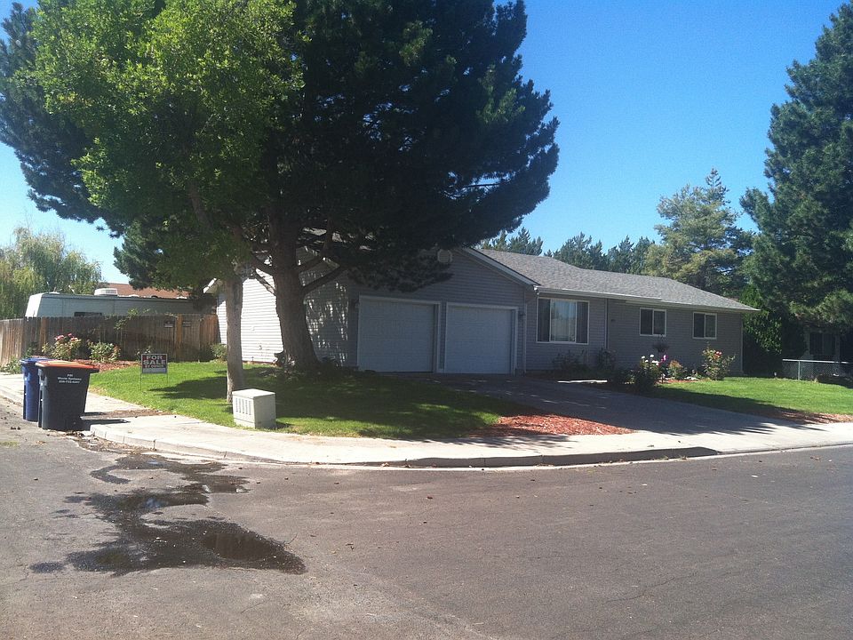 2nd image of 491 Park Terrace Dr