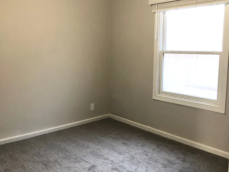 Bigelow Chapman Apartments — Photo 32