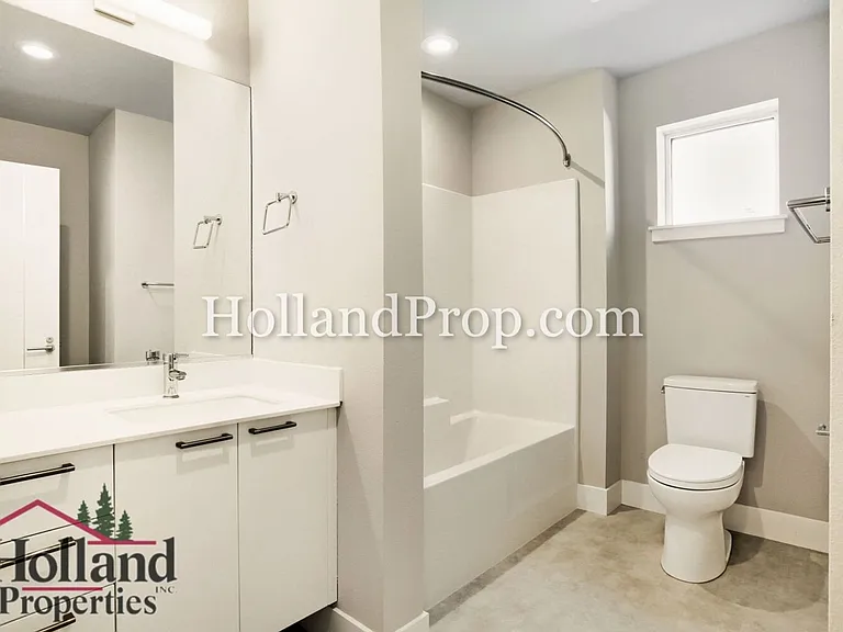 7450 SE Lago St — Photo 18