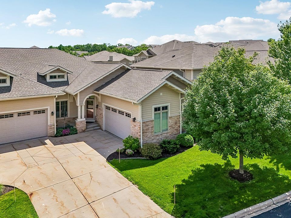 1st image of 9007 Royal Oaks Cir