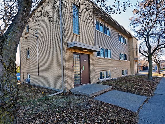 2nd image of 2606 E Hennepin Ave #3