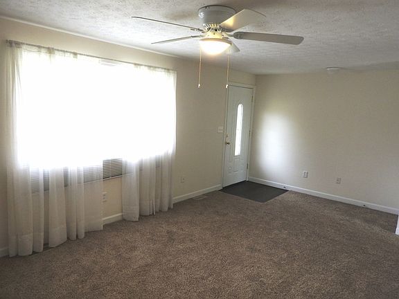 4th image of 1032 Wollenhaupt Dr