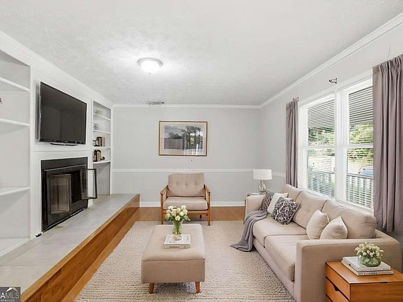 3rd image of 2671 Pine Log Way