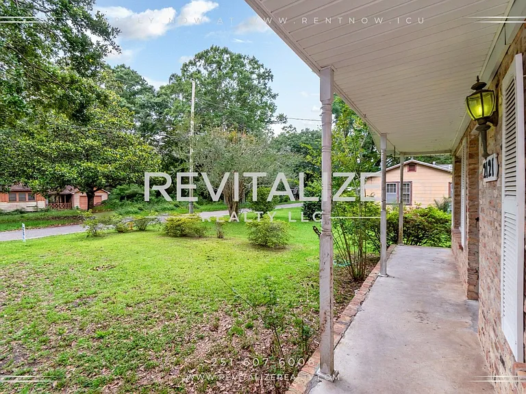 2121 Barron Pl — Photo 5