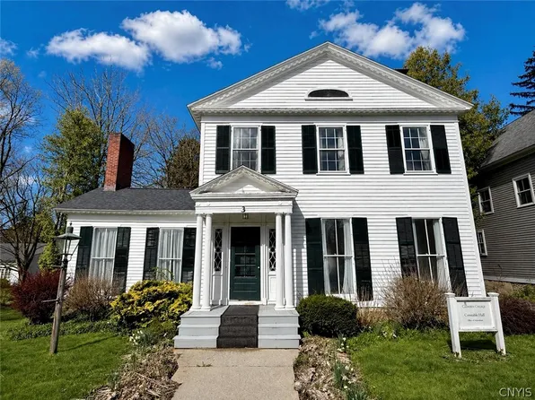 3 Sullivan St, Cazenovia, NY 13035