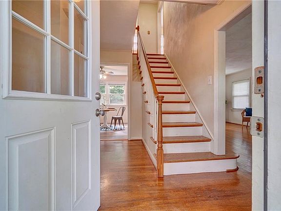 4th image of 1325 Conrad Ln