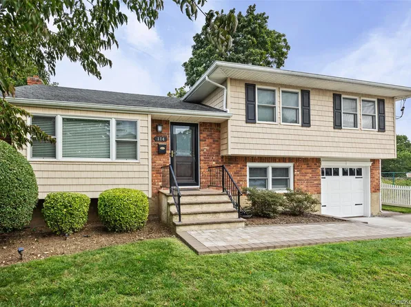 114 Spruce Avenue, Bethpage, NY 11714