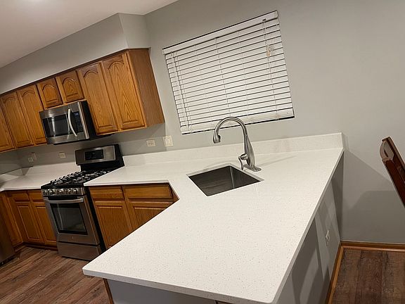 5th image of 1009 Meadowsedge Ln