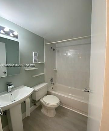 5th image of 8437 Forest Hills Dr APT 202-G