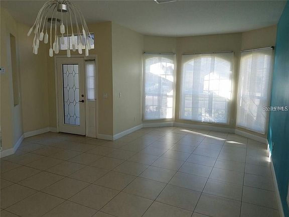 4th image of 4860 Chalfont Dr
