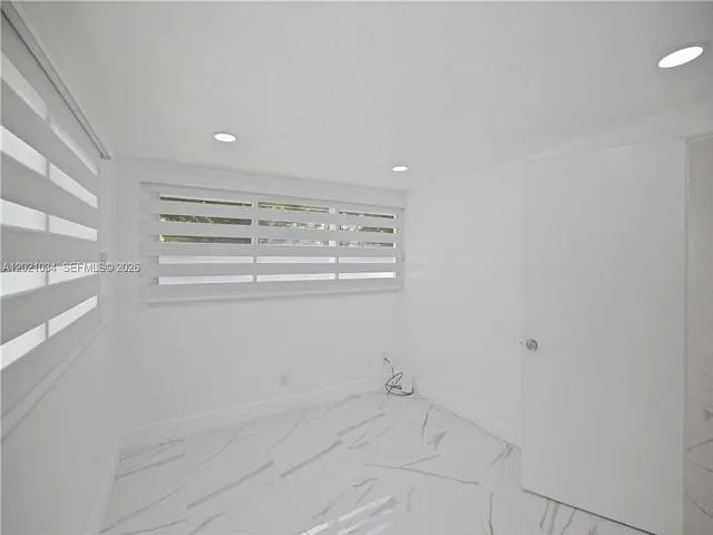 7051 SW 29th St — Photo 12