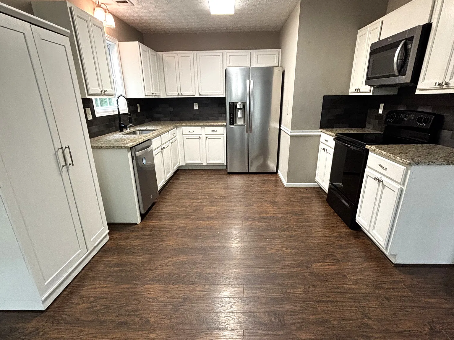 4 bed, 1781 sqft, $2,500 — Photo 4