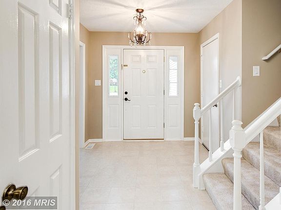 2nd image of 4604 Sand Rock Ln