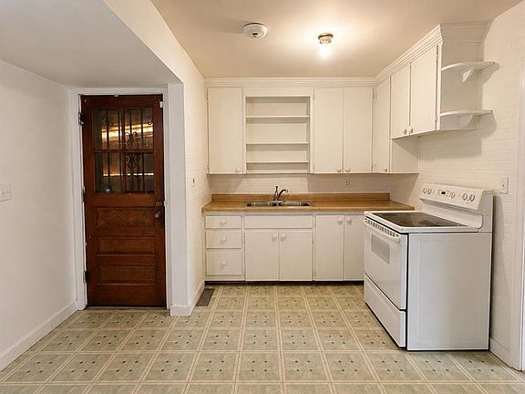 3rd image of 1132 Moline Street