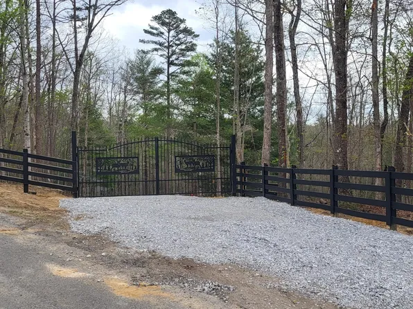 170 Saddle Dr, Jamestown, TN 38556