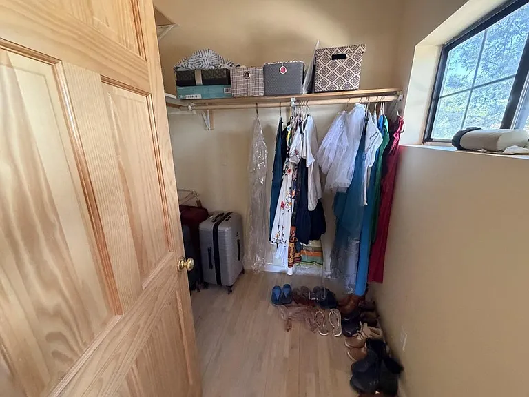 700 Solano Dr SE — Photo 45