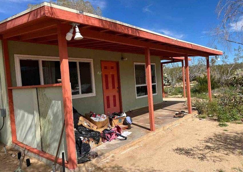 1st image of 63576 Single Tree Rd