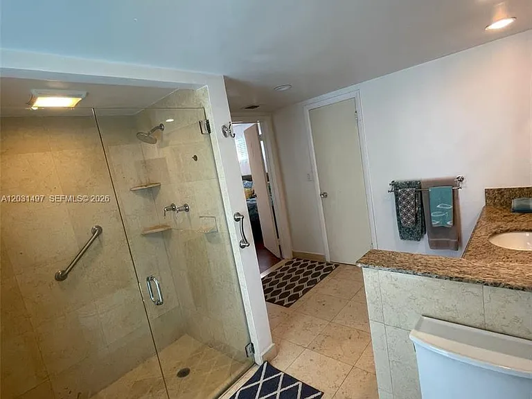 4410 N Buchanan St — Photo 36